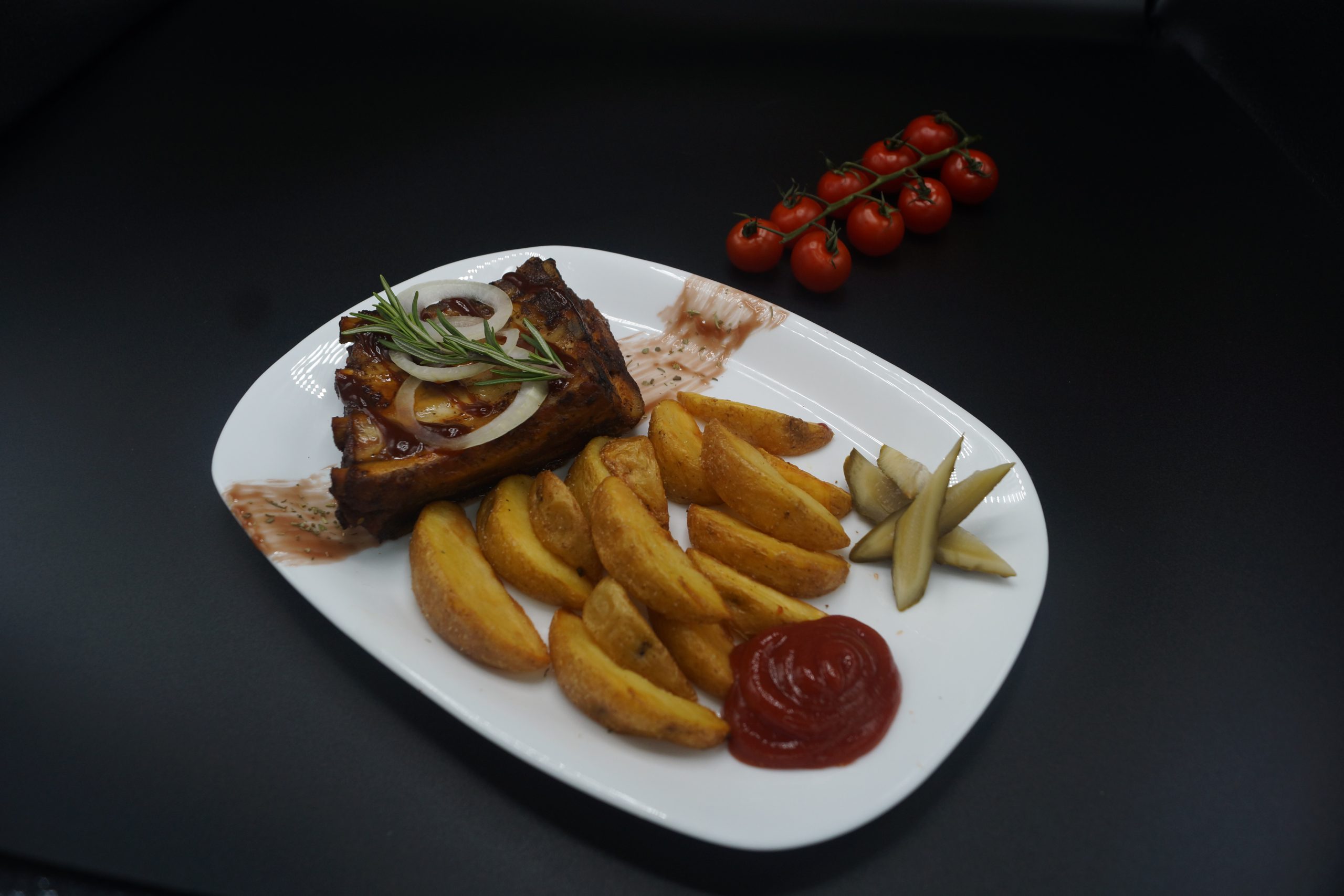 Ребрышки с картофелем